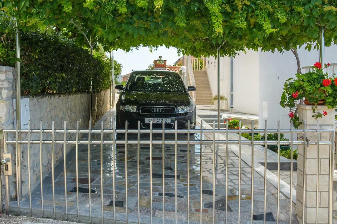 Apartments Klasan Trogir
